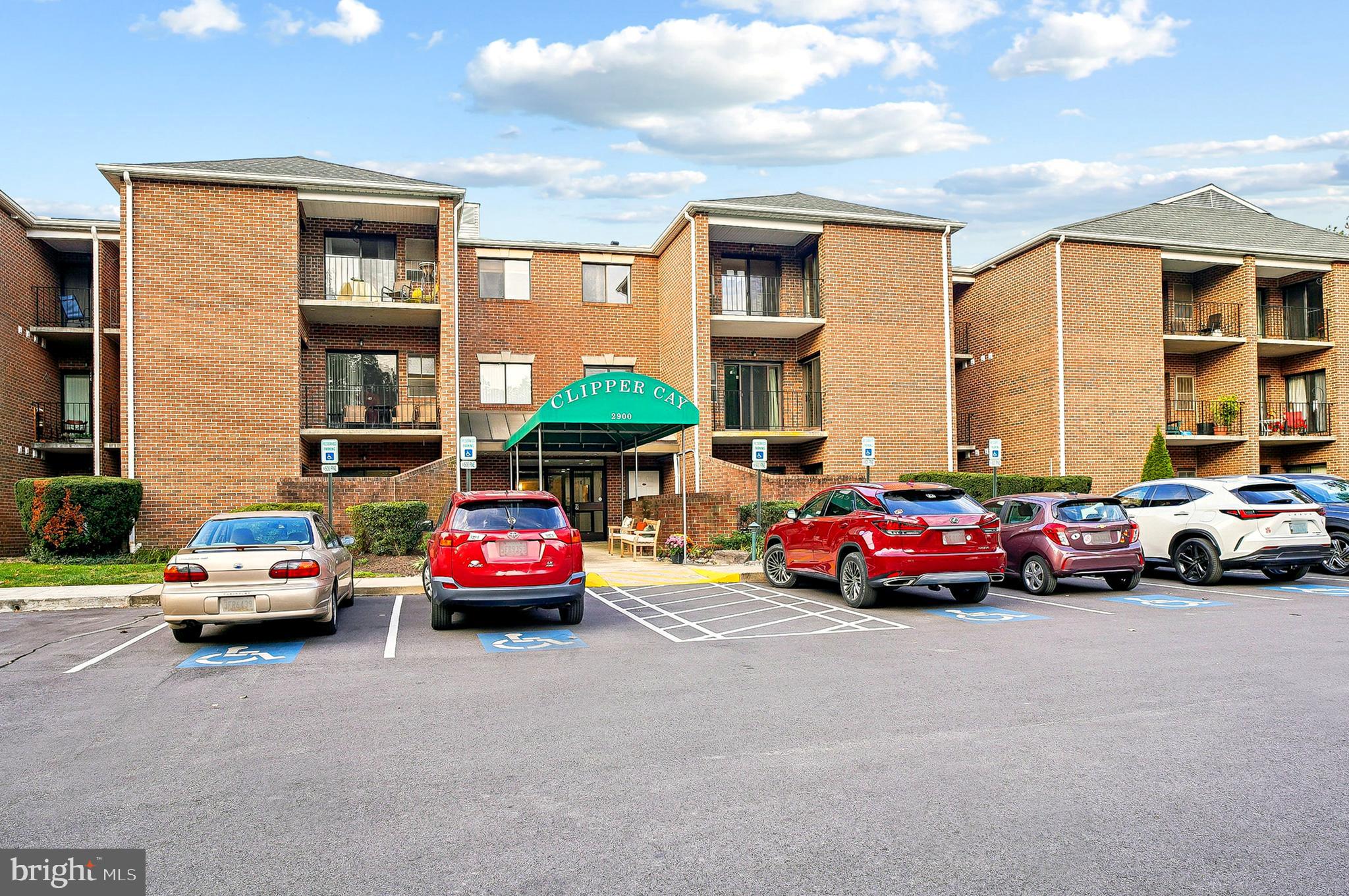 2900 Shipmaster Way, Unit 216 Annapolis, MD 21401 - Photo 2 of 53 Coveted Clipper Cay Single Level Waterside Unit