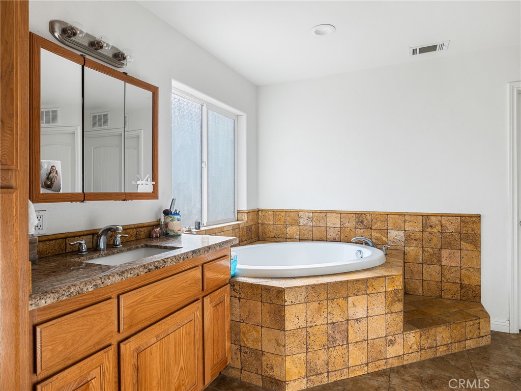 13850 Night Shade Road Apple Valley, CA 92307 - Photo 61 of 75