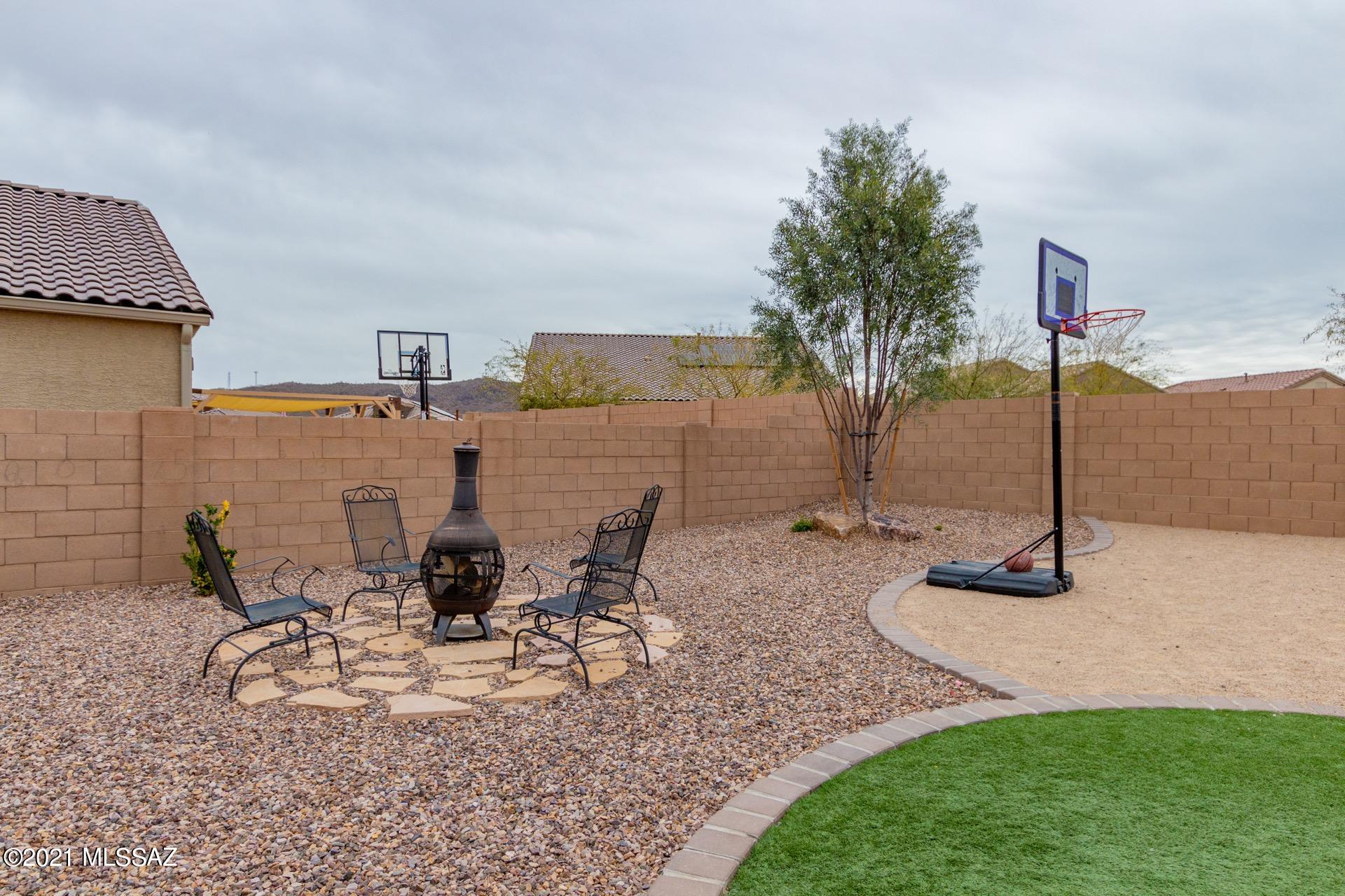 9848 North Howling Wolf Road Marana, AZ 85653 - Photo 31 of 44