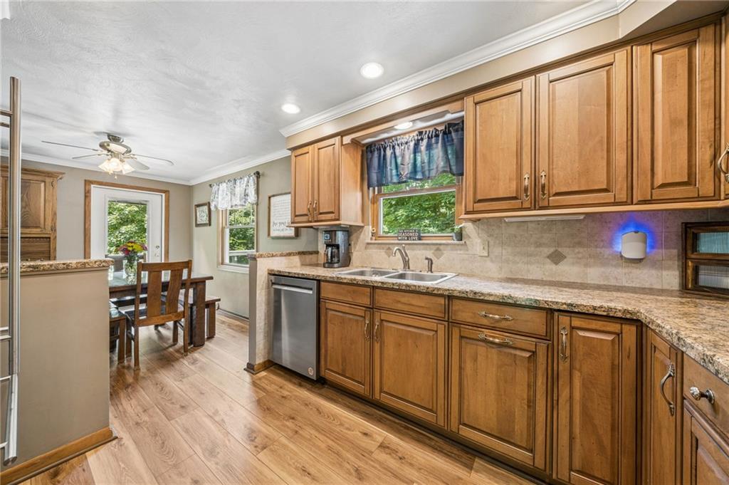 218 4th Street Houston, PA 15342 - Photo 16 of 37