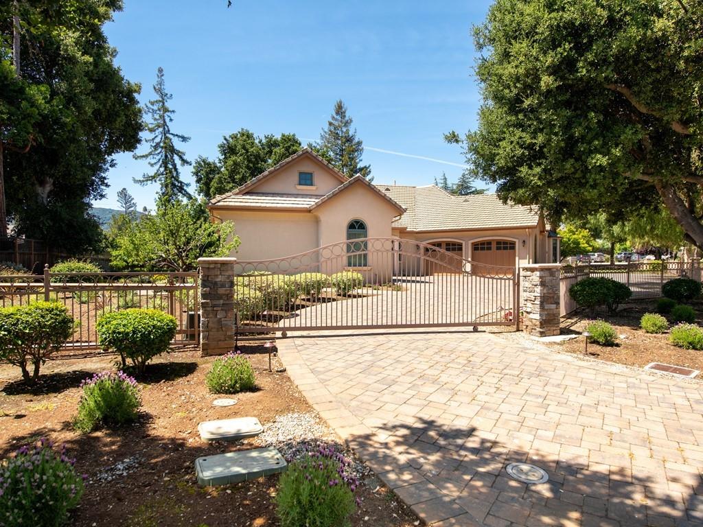 186 Covington Road Los Altos, CA 94024 - Photo 6 of 43 Gallery Image 6