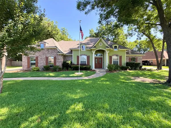 $2,700 | 1005 Fawn Hollow, Bossier City, LA 71111