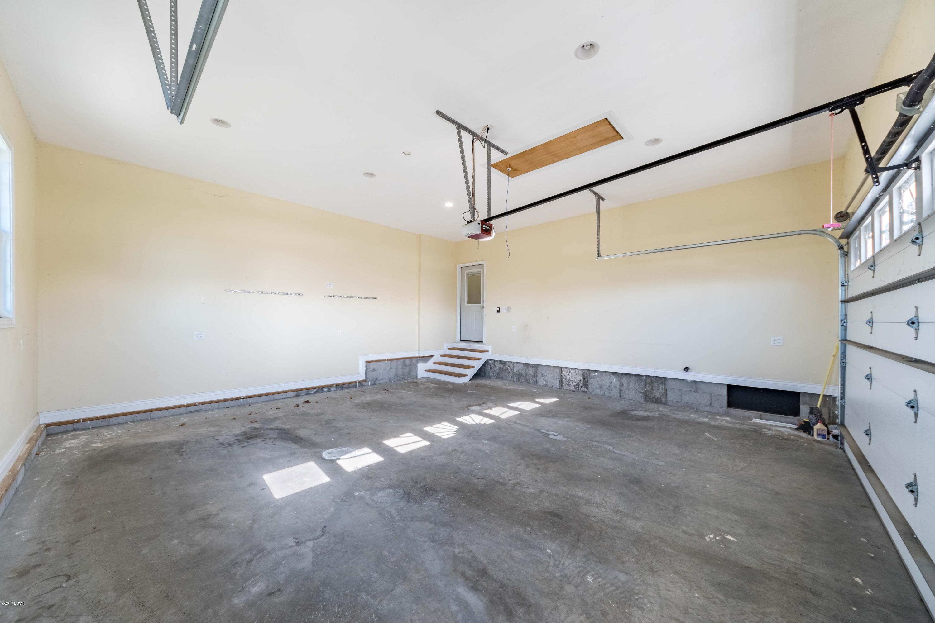 300 Twin Lakes Road Carterville, IL 62918 - Photo 24 of 30 Gallery Image 24