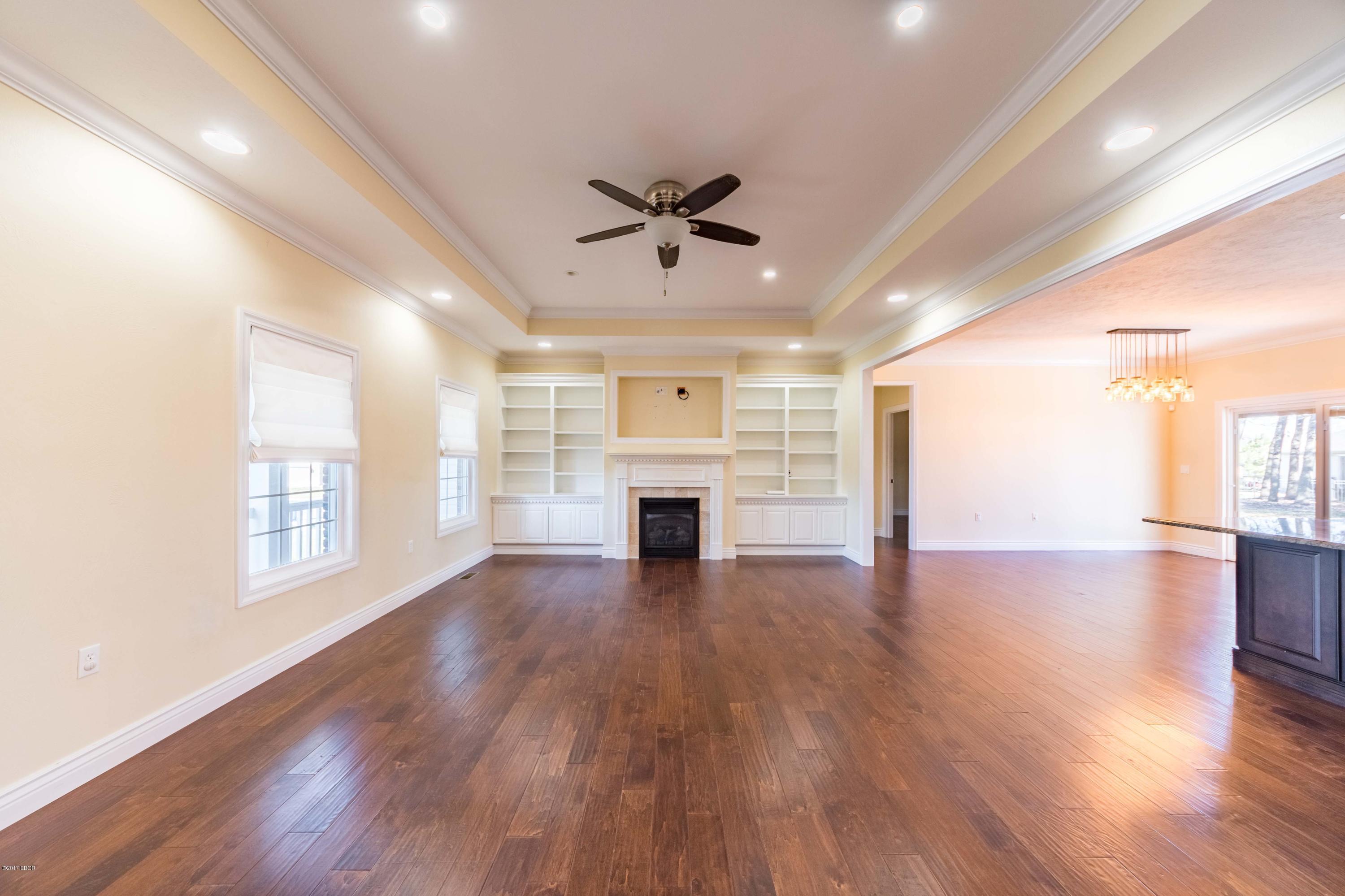 300 Twin Lakes Road Carterville, IL 62918 - Photo 3 of 30 Gallery Image 3