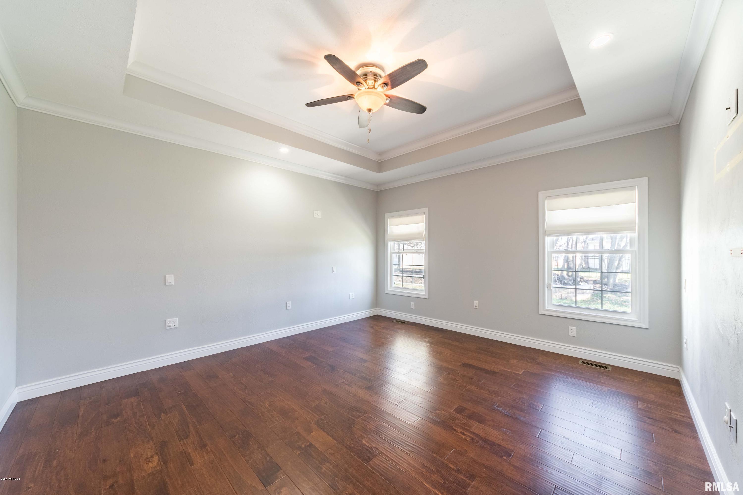 300 Twin Lakes Road Carterville, IL 62918 - Photo 10 of 30 Gallery Image 10