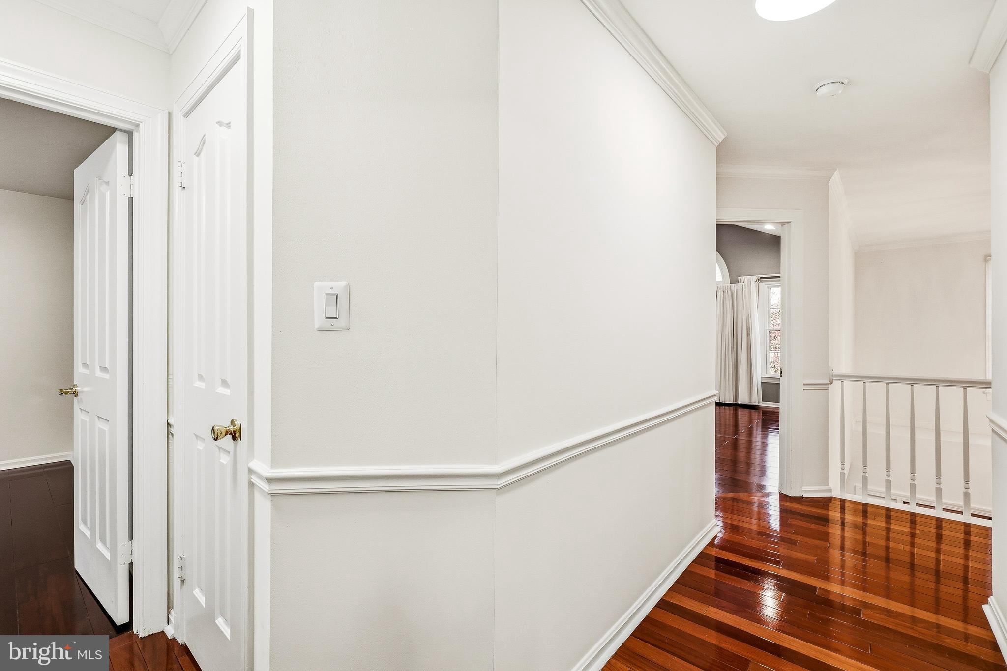 315 Argosy Drive Gaithersburg, MD 20878 - Photo 22 of 48 Top Level Hallway
