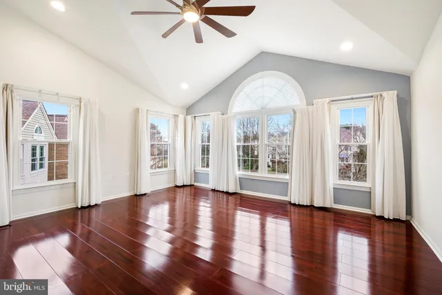 $4,725 | 315 Argosy Drive, Gaithersburg, MD 20878