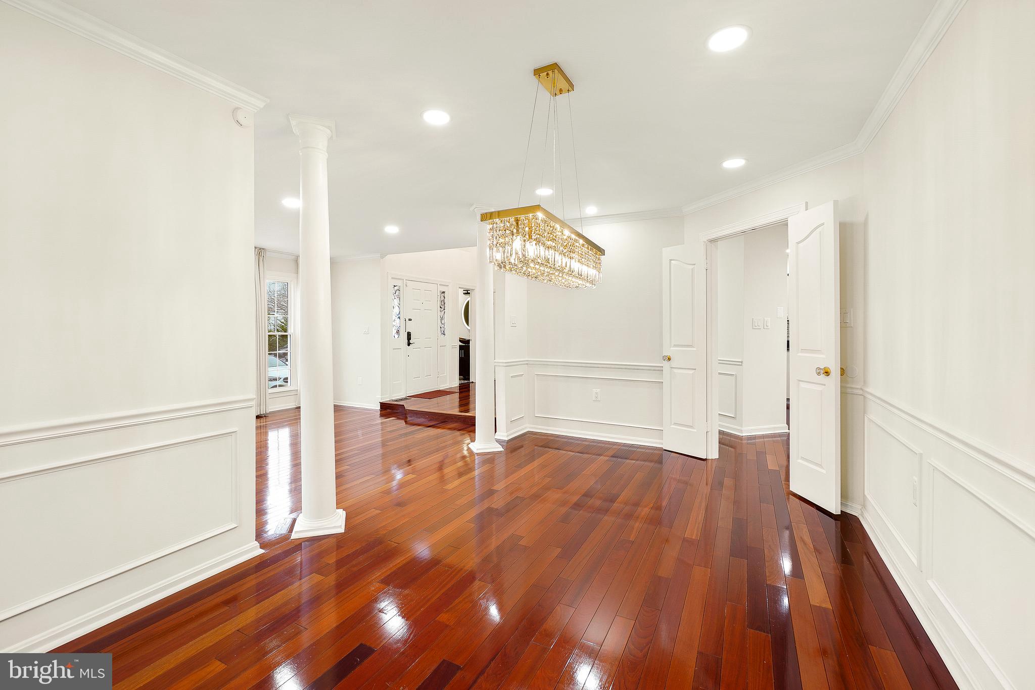 315 Argosy Drive Gaithersburg, MD 20878 - Photo 9 of 48 Main Level Dining Room