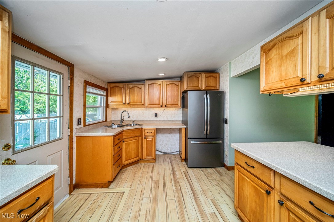 474 1st Street Geneva, OH 44041 - Photo 11 of 35