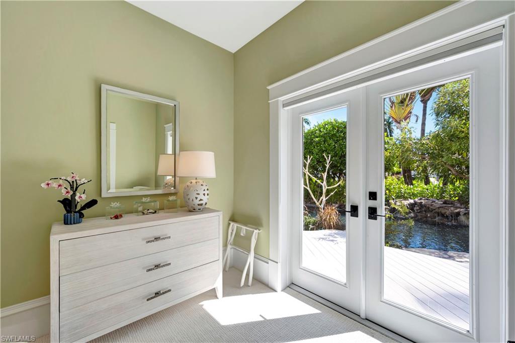 1375 Gordon Drive Naples, FL 34102 - Photo 18 of 37