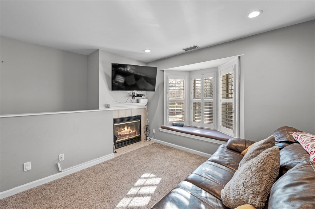 709 Gazebo Circle, Unit 709 Reading, MA 01867 - Photo 3 of 25