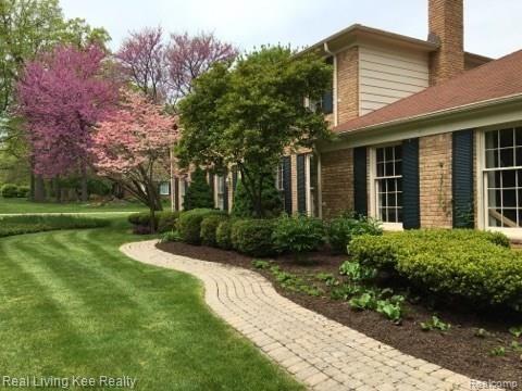 4406 Patrick Road West Bloomfield, MI 48322 - Photo 2 of 31 2.jpg