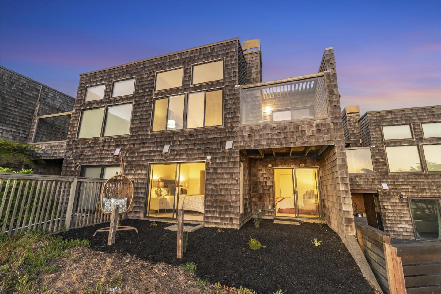290 Beachview Avenue, Unit 39 Pacifica, CA 94044 - Photo 50 of 63 a front view of a house with a garden