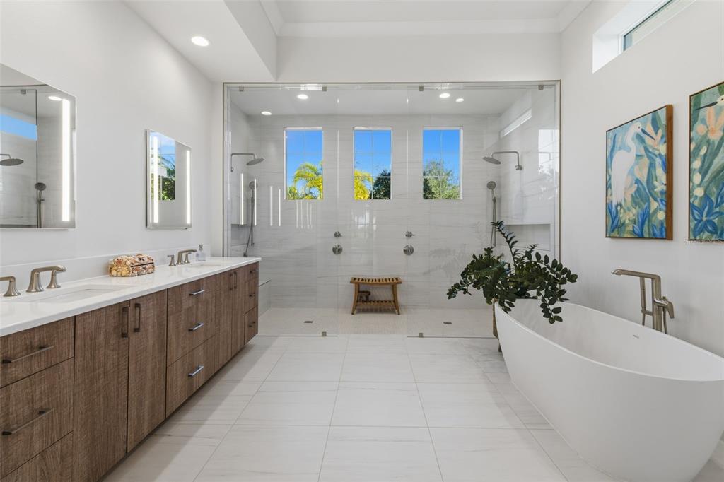 8853 Colonels Court Sarasota, FL 34240 - Photo 11 of 40