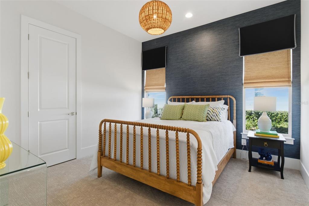 8853 Colonels Court Sarasota, FL 34240 - Photo 15 of 40