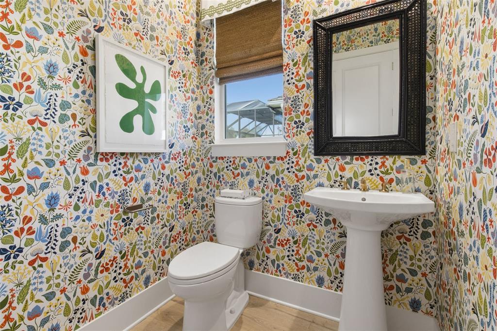 8853 Colonels Court Sarasota, FL 34240 - Photo 19 of 40