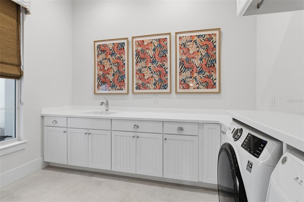 8853 Colonels Court Sarasota, FL 34240 - Photo 20 of 40