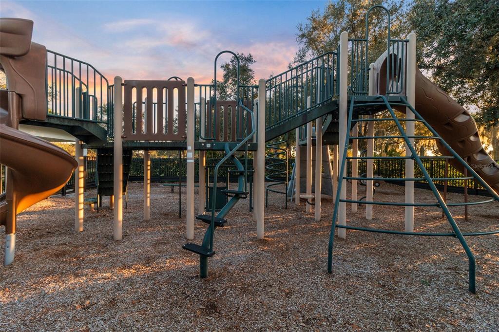 8853 Colonels Court Sarasota, FL 34240 - Photo 34 of 40