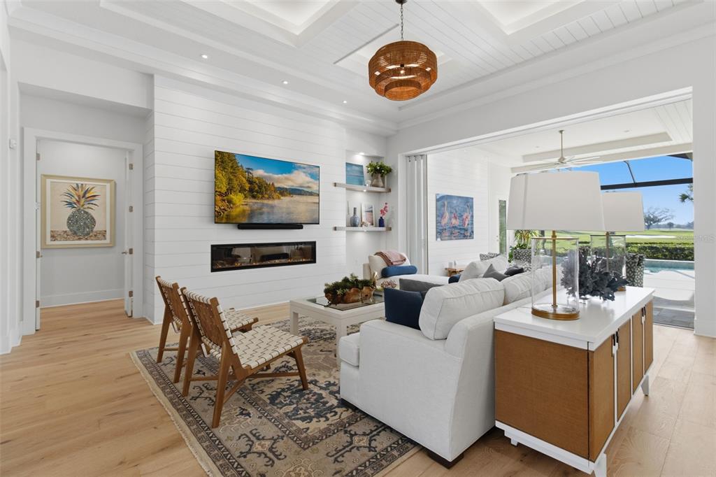 8853 Colonels Court Sarasota, FL 34240 - Photo 5 of 40