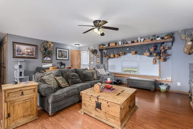 $599,950 | 25276 183rd Street, Leavenworth, KS 66048