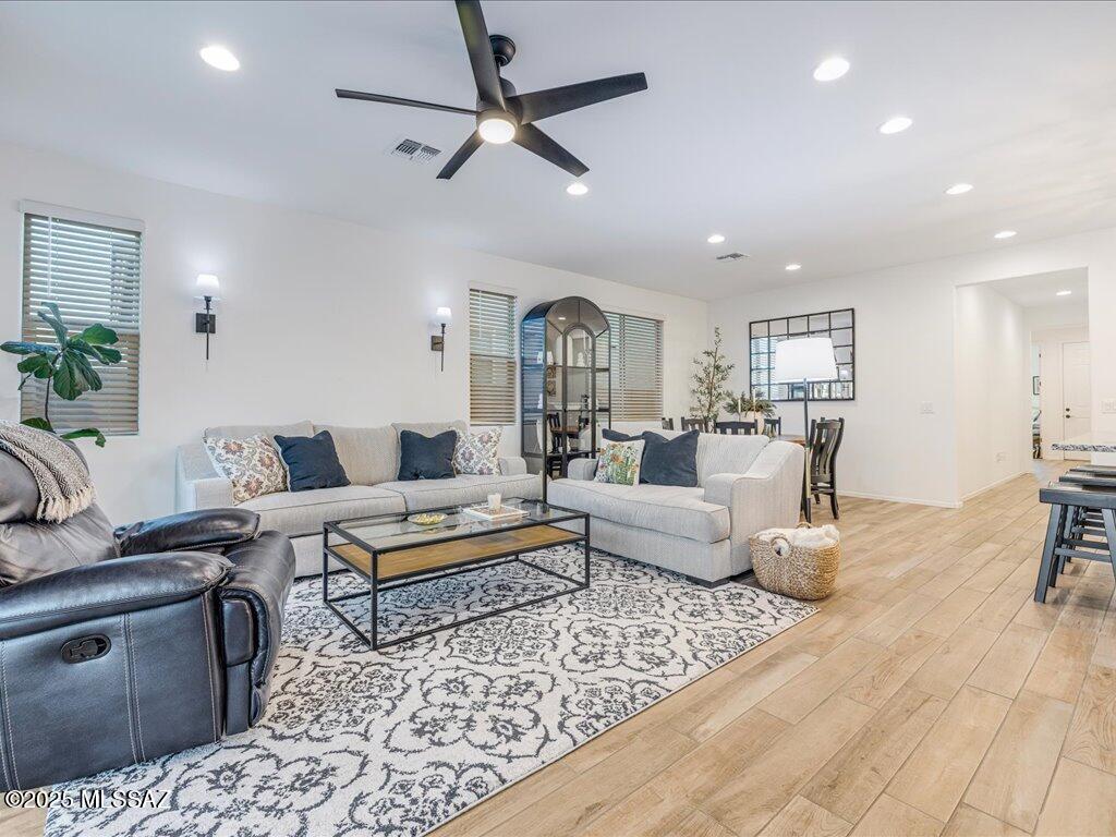 11913 East Ryscott Circle Vail, AZ 85641 - Photo 18 of 43 Great Room