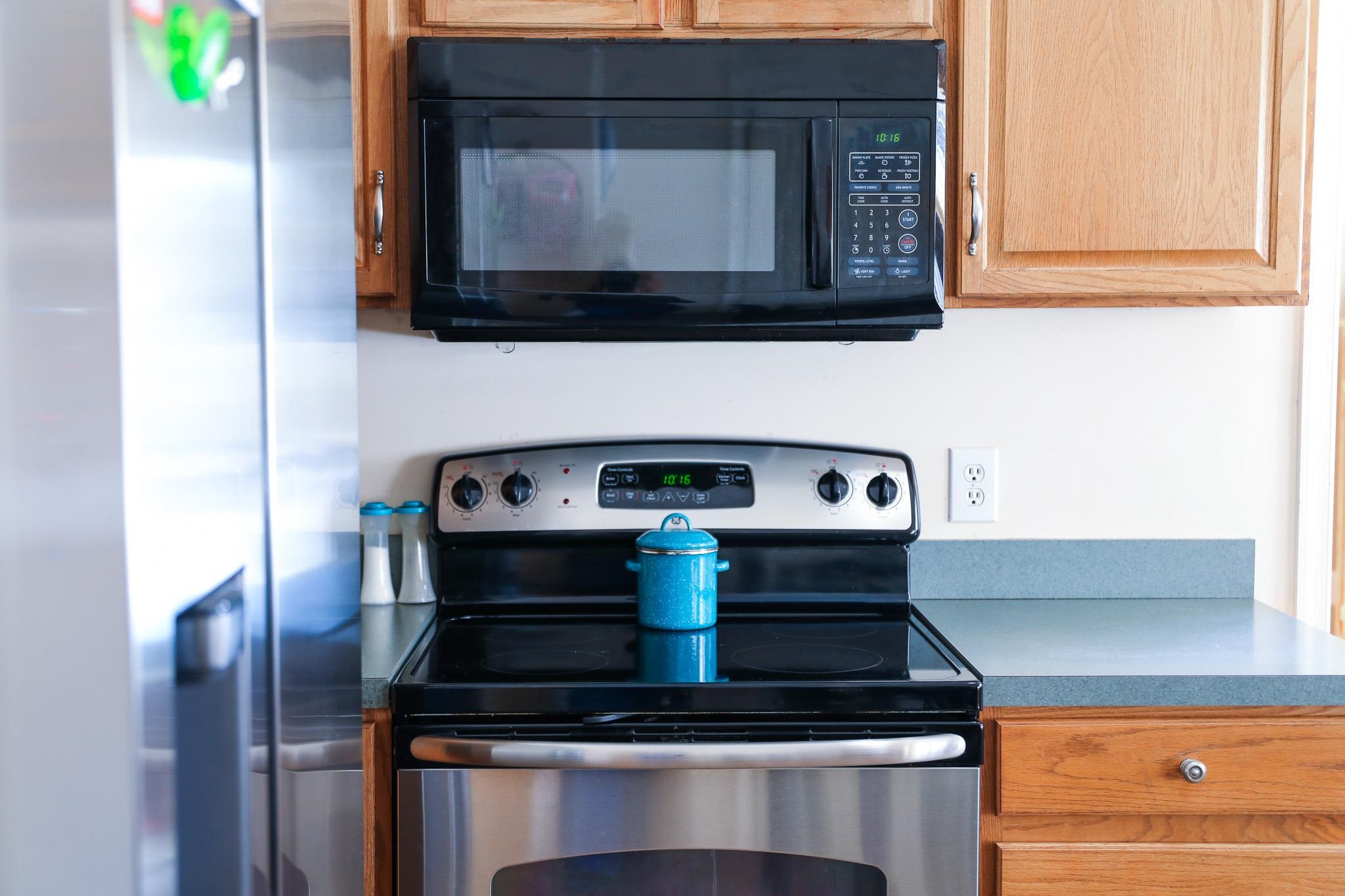 126 Pheasant Run Waynesboro, VA 22980 - Photo 8 of 45 a stove top oven sitting inside of a kitchen