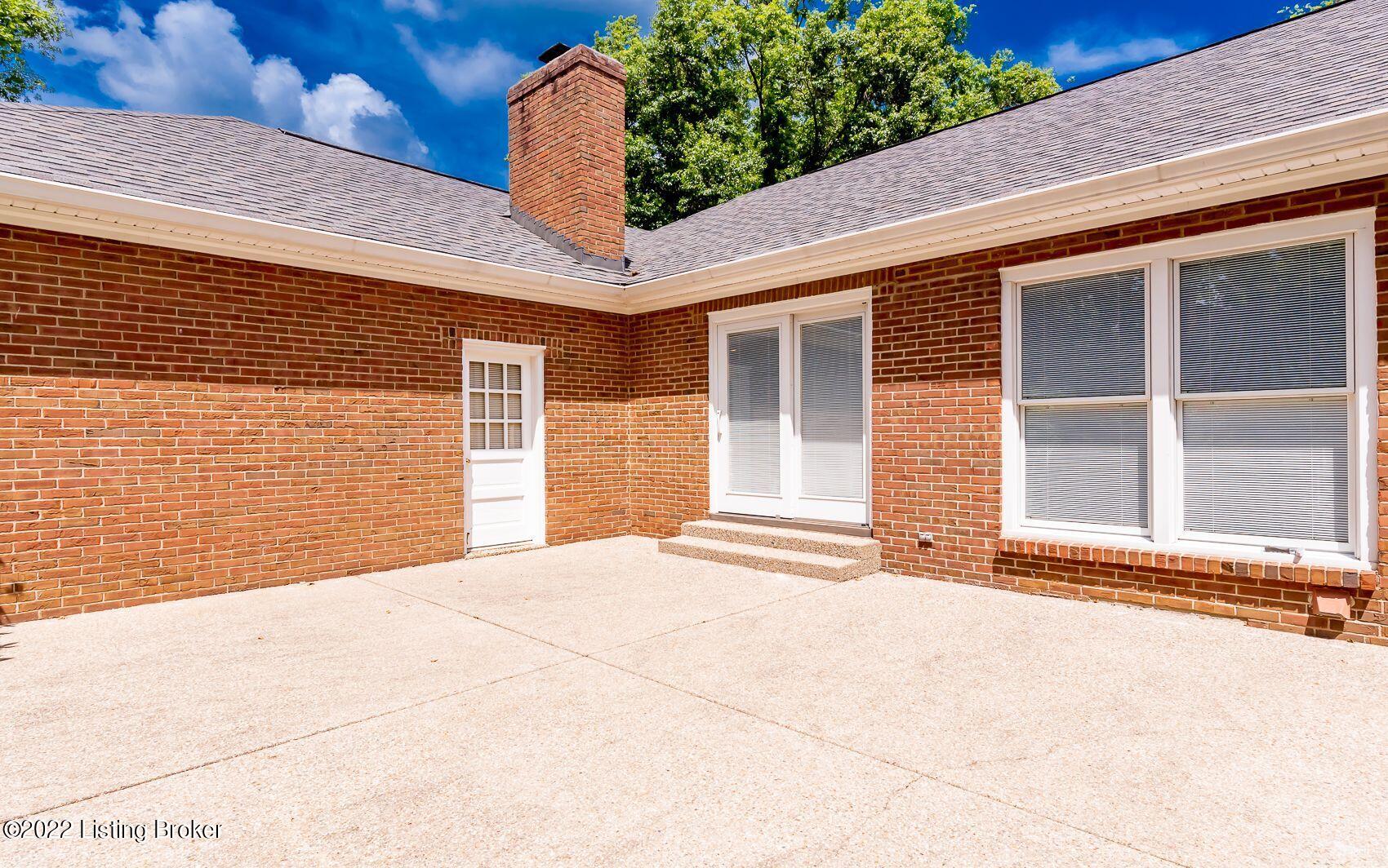 7608 Rockingham Road Prospect, KY 40059 - Photo 7 of 53 patio