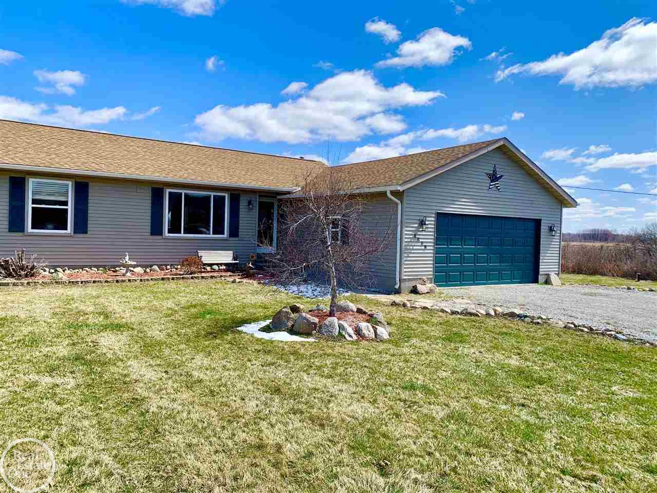 8808 Kilgore Road Avoca, MI 48006 - Photo 2 of 31 50038049-1.JPG