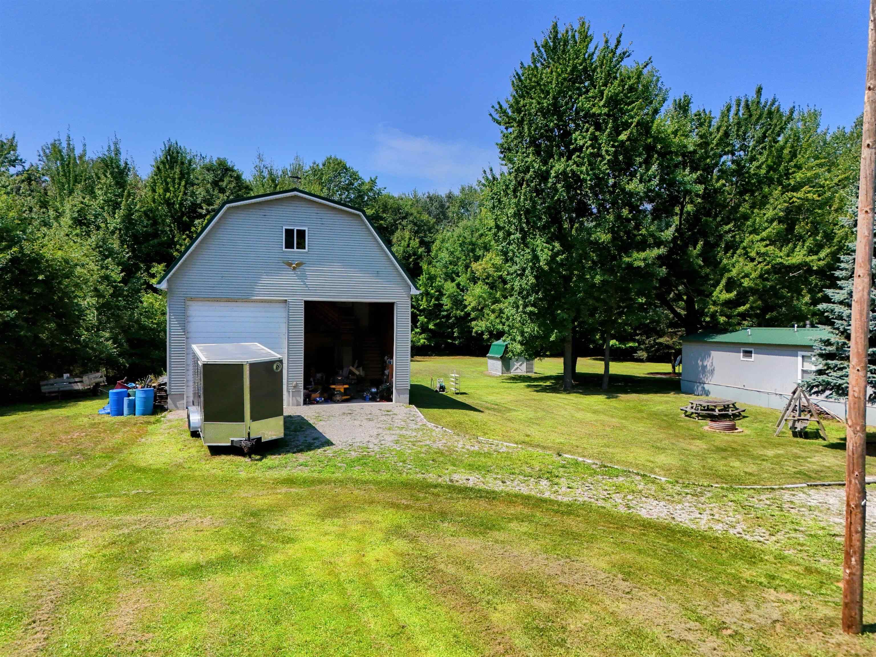 2544 Hansel Road Standish, MI 48658 - Photo 2 of 33 Gallery Image 2