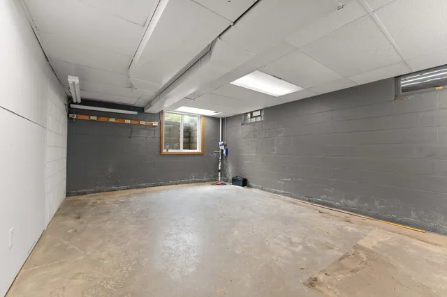 $289,900 | 1791 Jeffery Drive, Lowell, IN 46356