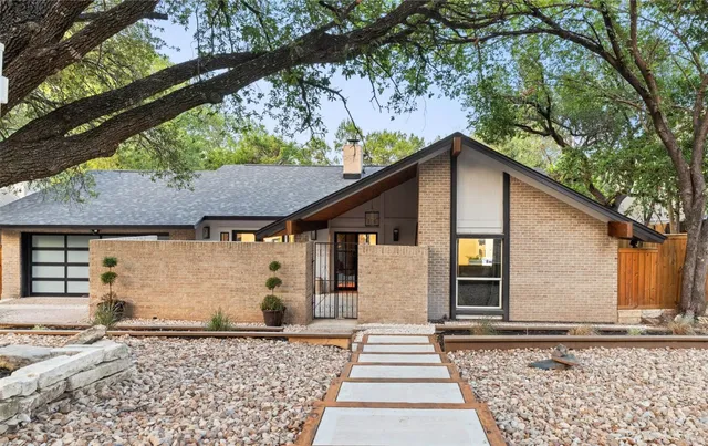 $975,000 | 6303 Shadow Valley Drive, Austin, TX 78731