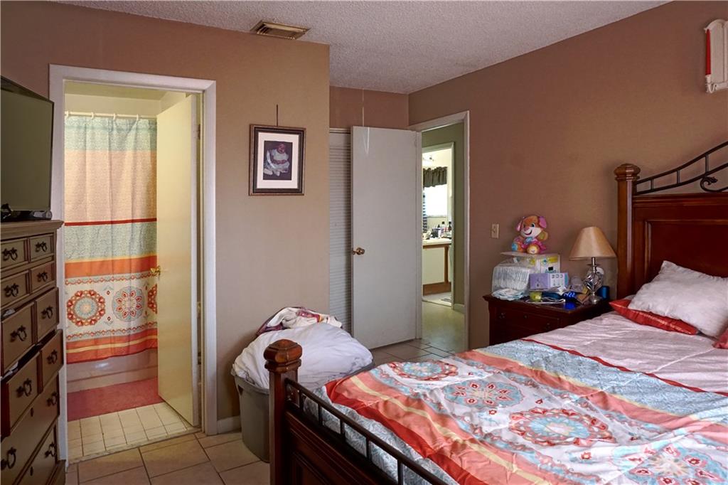 4971 Southeast Primrose Way Stuart, FL 34997 - Photo 6 of 22 Gallery Image 6