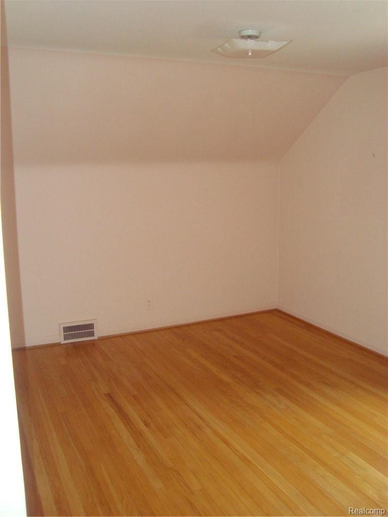 1907 Dorothea Road Berkley, MI 48072 - Photo 14 of 32 Bed # 1