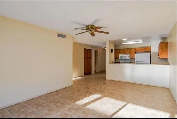 $1,795 | 18624 North 93rd Avenue, Peoria, AZ 85382