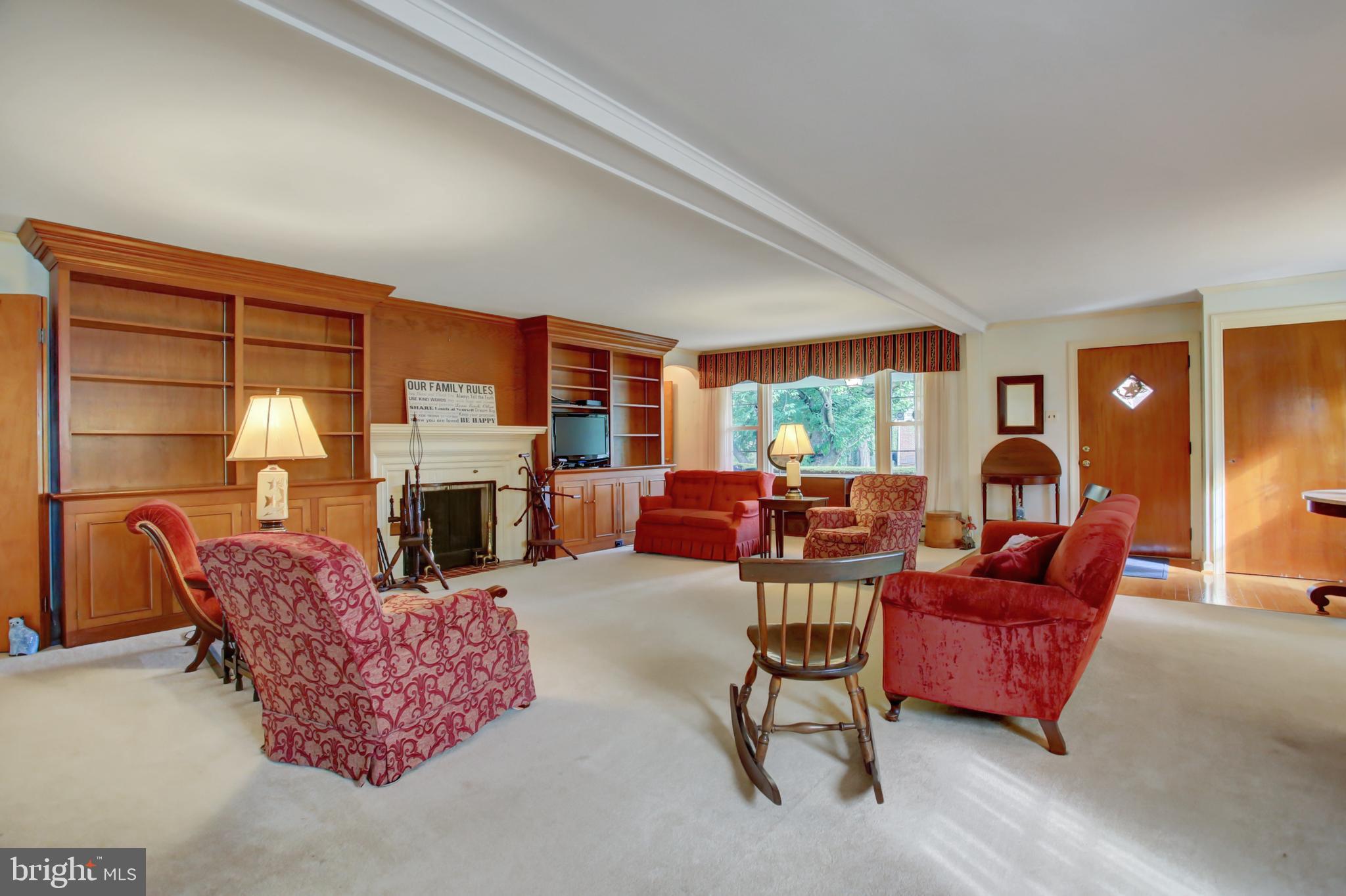710 Southern Road York, PA 17403 - Photo 5 of 31 Gallery Image 5