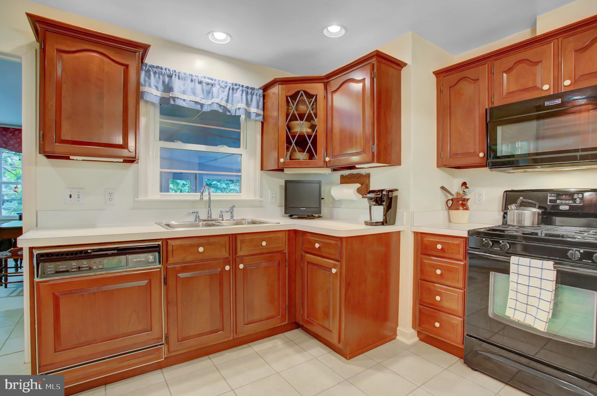 710 Southern Road York, PA 17403 - Photo 10 of 31 Gallery Image 10