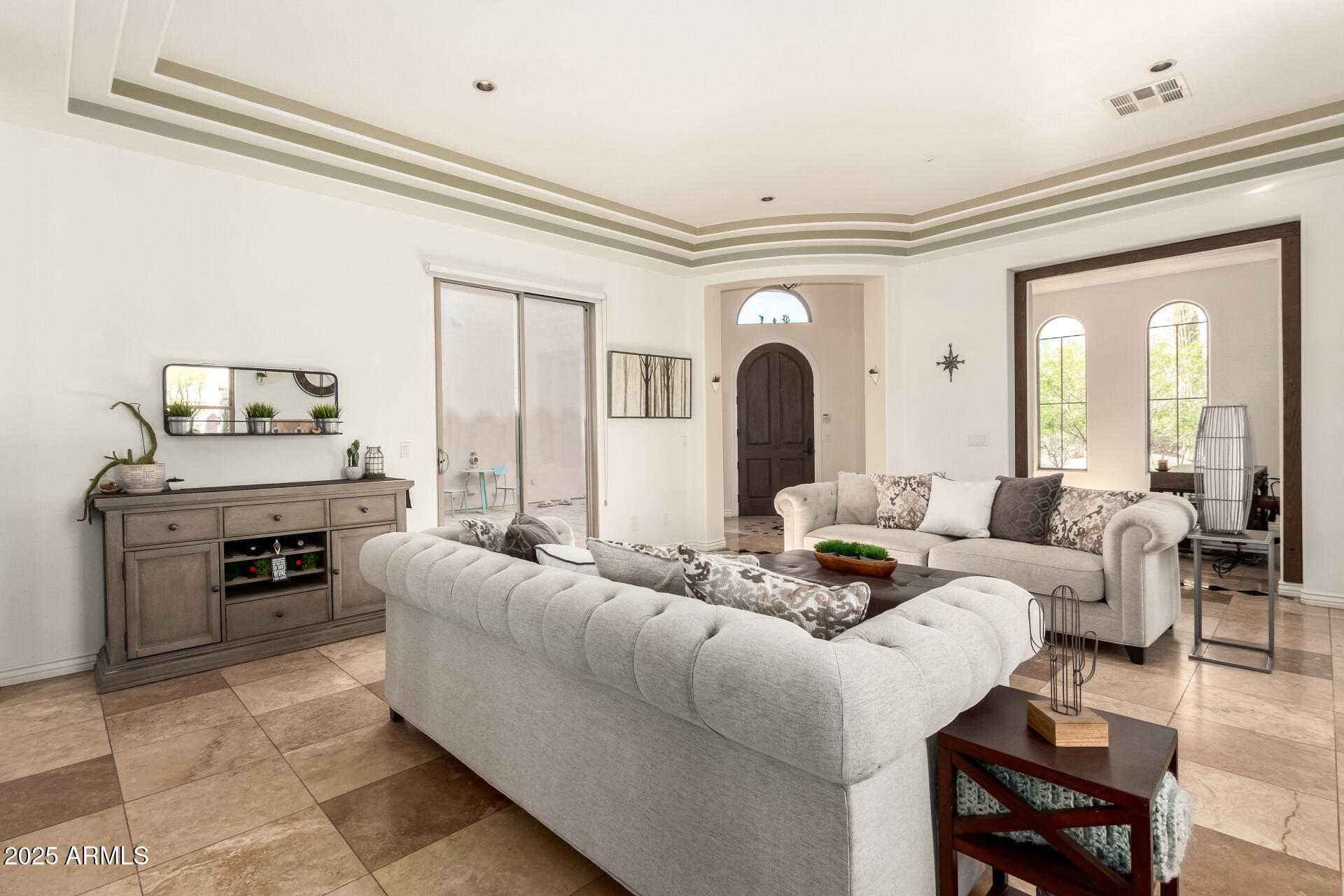 9753 East Suncrest Road Scottsdale, AZ 85262 - Photo 15 of 96 Living Room