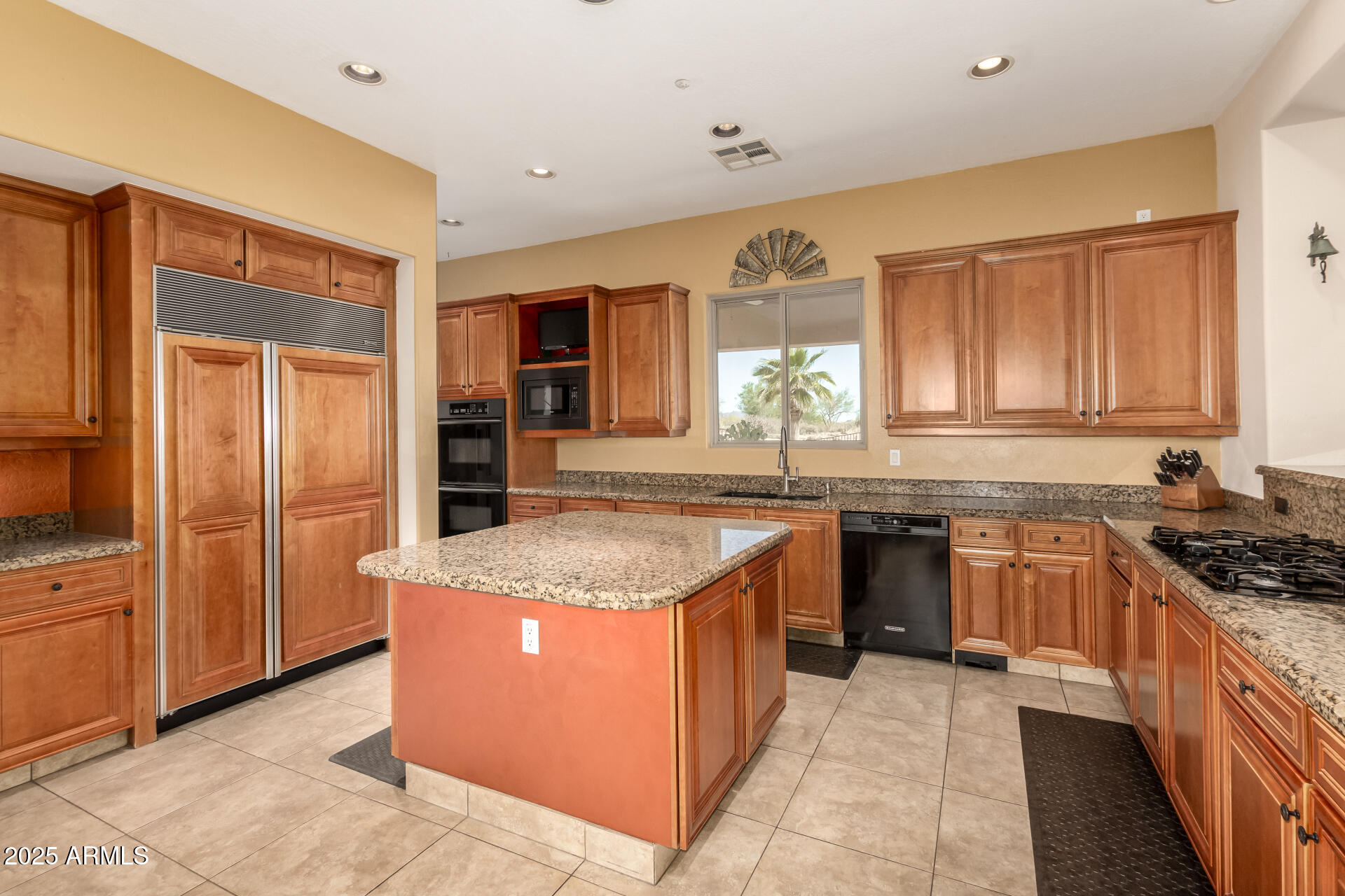 9753 East Suncrest Road Scottsdale, AZ 85262 - Photo 28 of 96 Kitchen