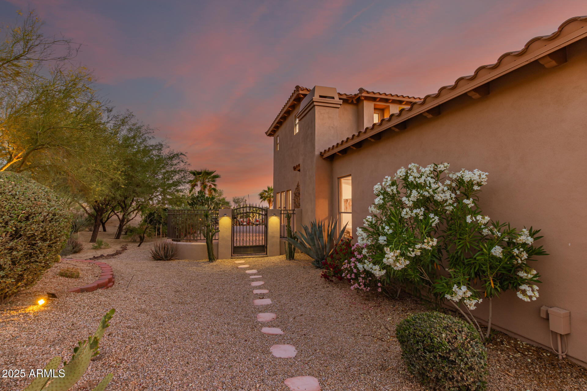 9753 East Suncrest Road Scottsdale, AZ 85262 - Photo 5 of 96 Front Side yard
