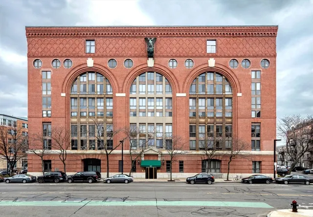 $4,300 | 357 Commercial Street, Unit 116, Boston, MA 02109