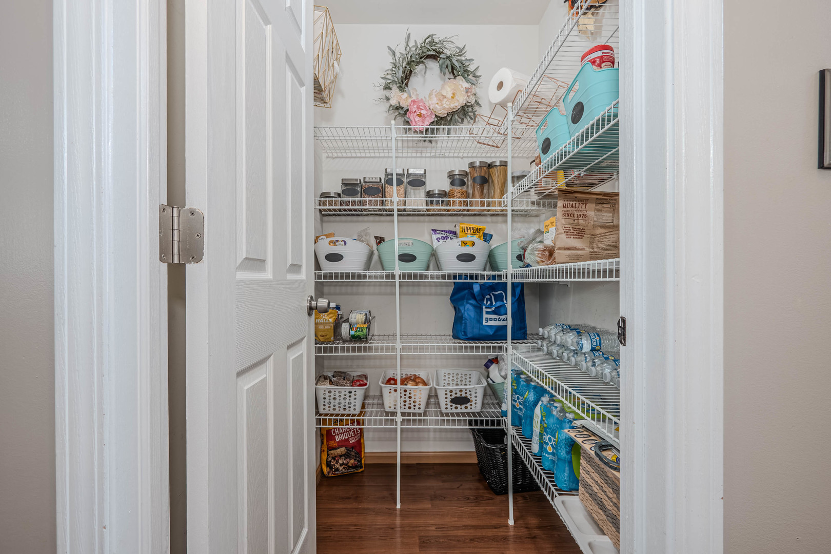 215 Alexis Street Plano, IL 60545 - Photo 20 of 42 a room with storage and utility