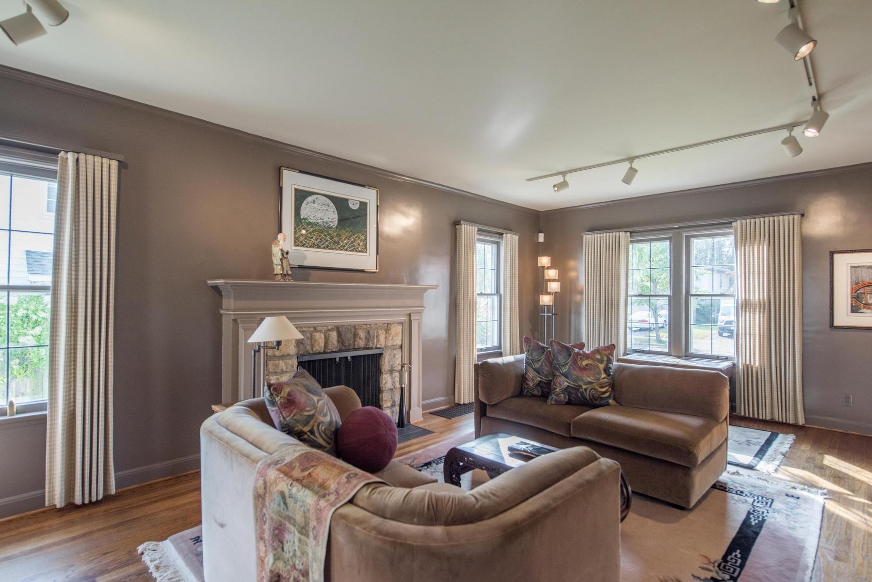 1614 Doone Road Columbus, OH 43221 - Photo 6 of 35 Gallery Image 6