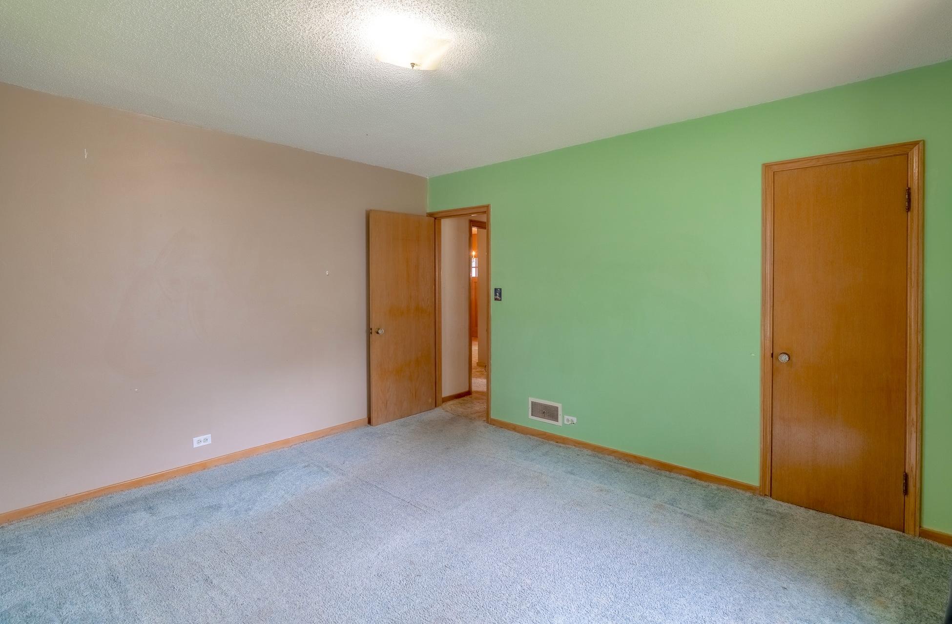 801 4th Avenue Southwest Wells, MN 56097 - Photo 11 of 26
