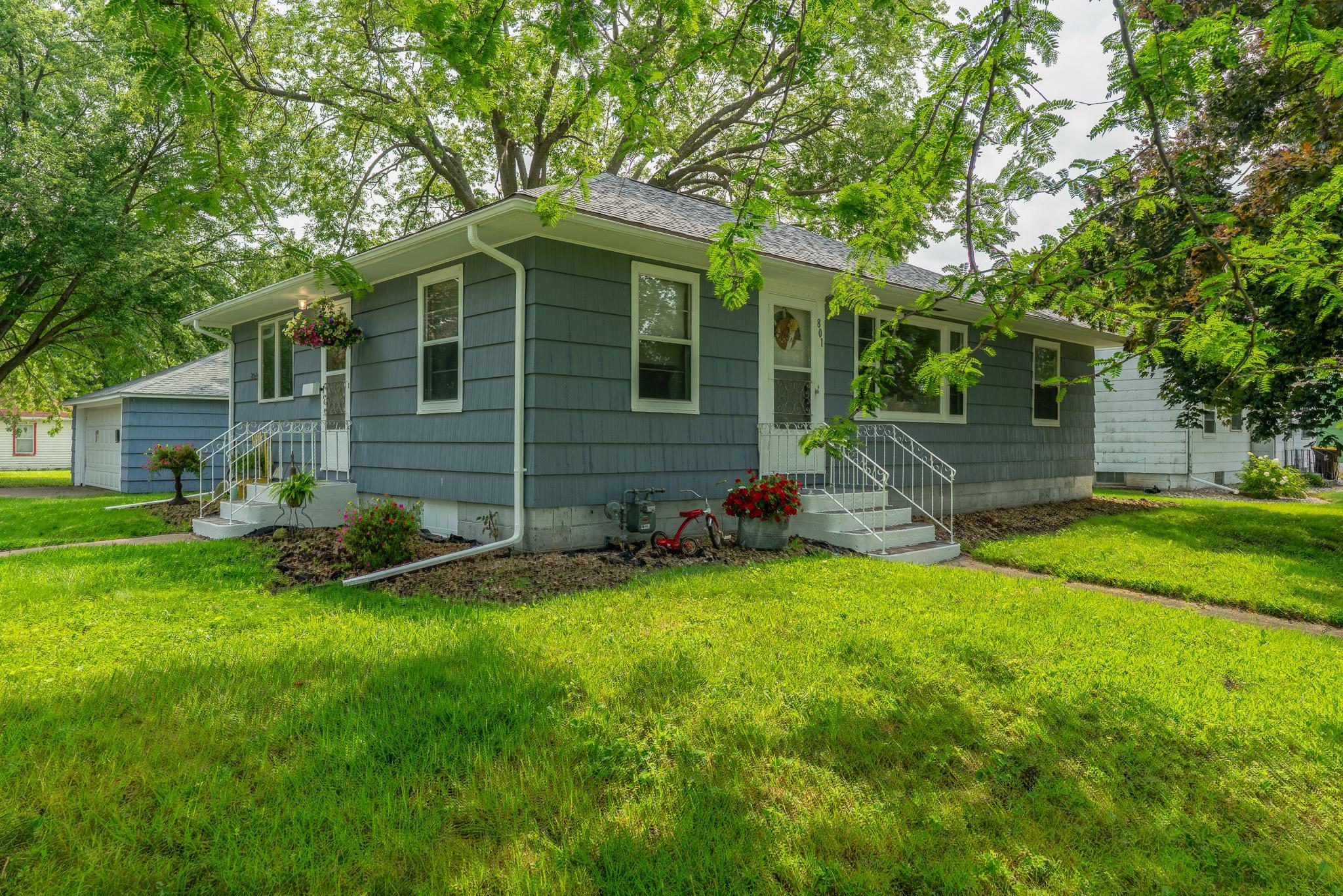 801 4th Avenue Southwest Wells, MN 56097 - Photo 19 of 26