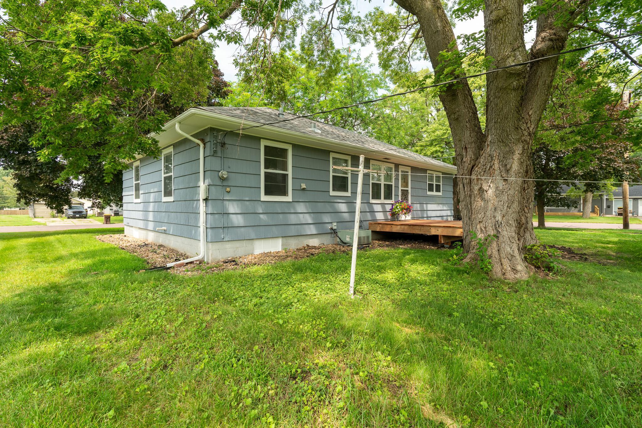 801 4th Avenue Southwest Wells, MN 56097 - Photo 20 of 26