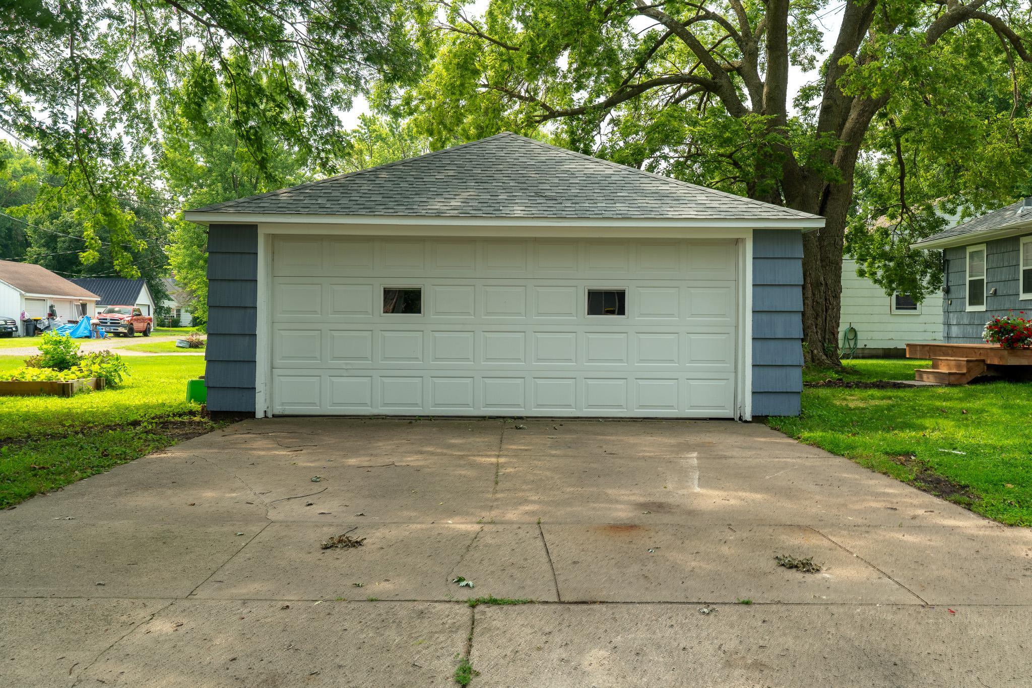 801 4th Avenue Southwest Wells, MN 56097 - Photo 23 of 26