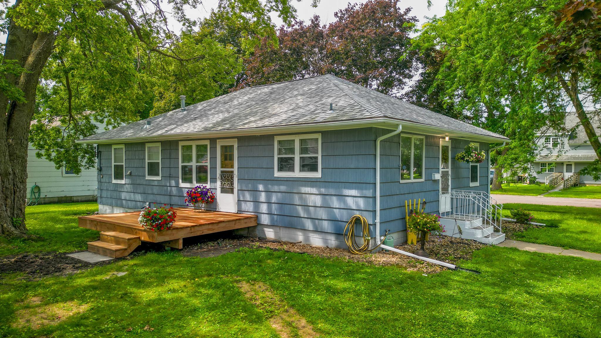 801 4th Avenue Southwest Wells, MN 56097 - Photo 24 of 26