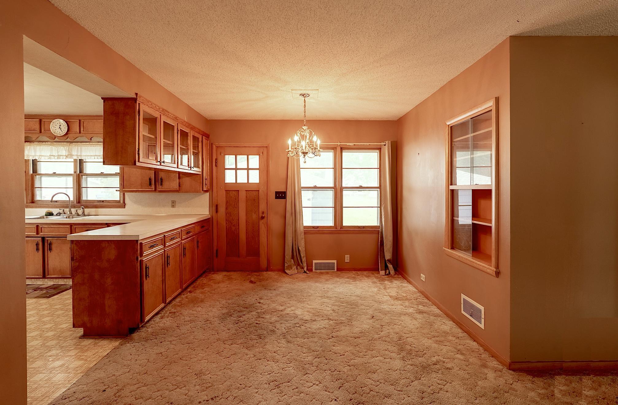 801 4th Avenue Southwest Wells, MN 56097 - Photo 4 of 26