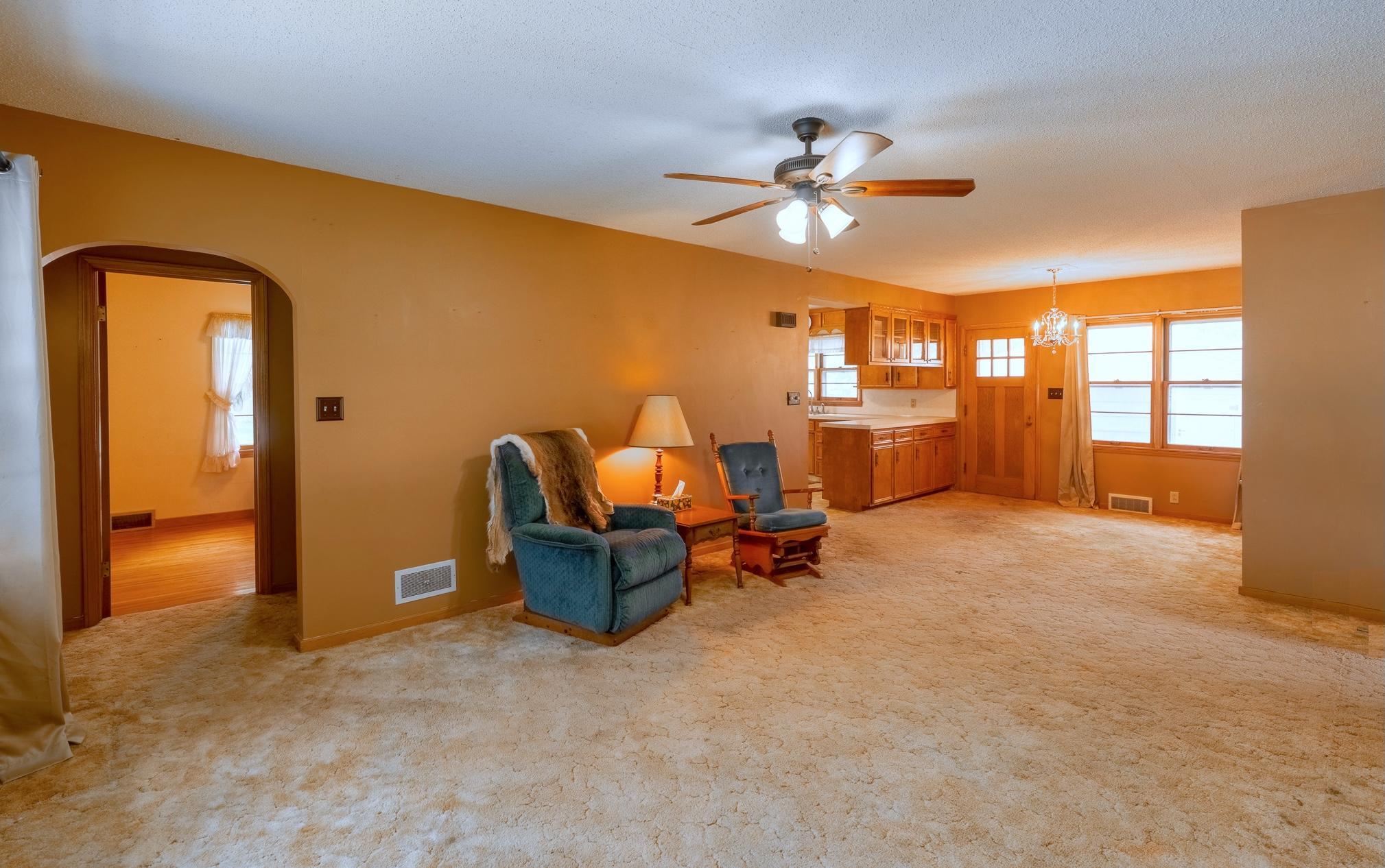 801 4th Avenue Southwest Wells, MN 56097 - Photo 7 of 26