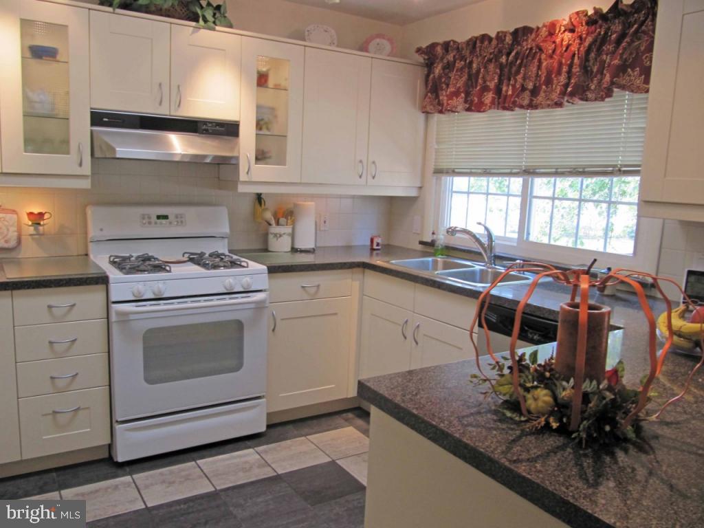 241 Pulte Road Lancaster, PA 17601 - Photo 5 of 19 Gallery Image 5